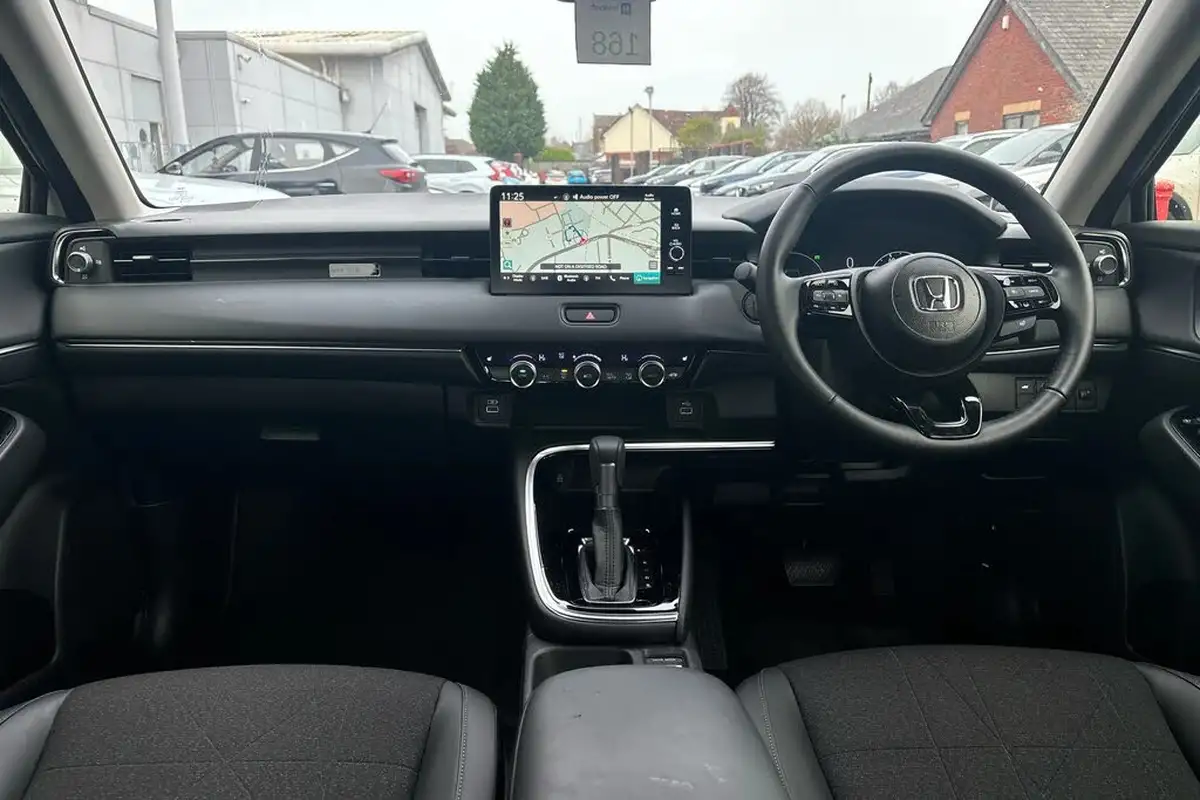 2021-honda-hr-v-15-i-mmd-advance-big-17