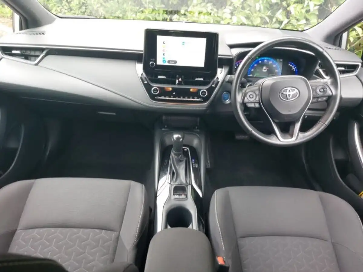 2022-toyota-corolla-20-vvt-i-icon-tech-hatchback-big-2