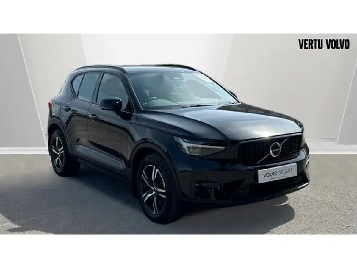 2023-volvo-xc40-20-b3-plus-big-0