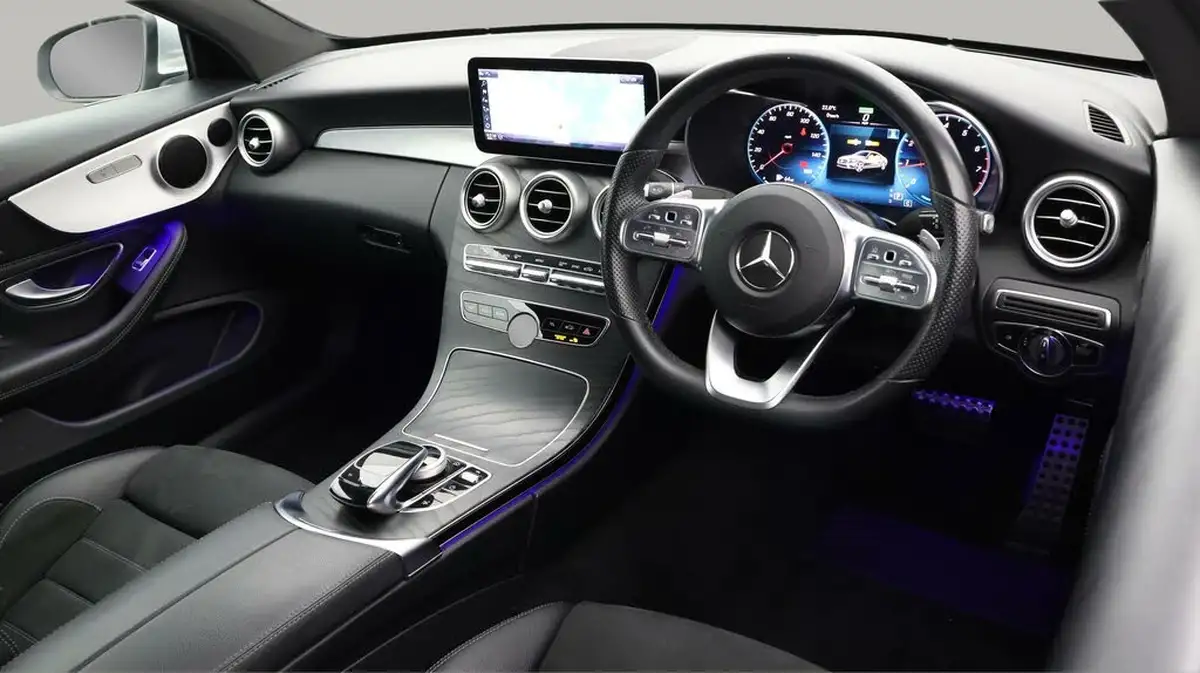 2019-mercedes-benz-c-class-15-c200-amg-line-premiumss-coupe-2d-big-9