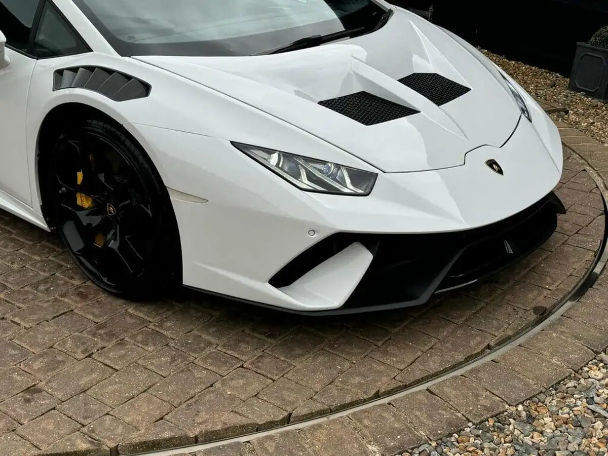 2014-lamborghini-huracan-lp-610-4-big-16