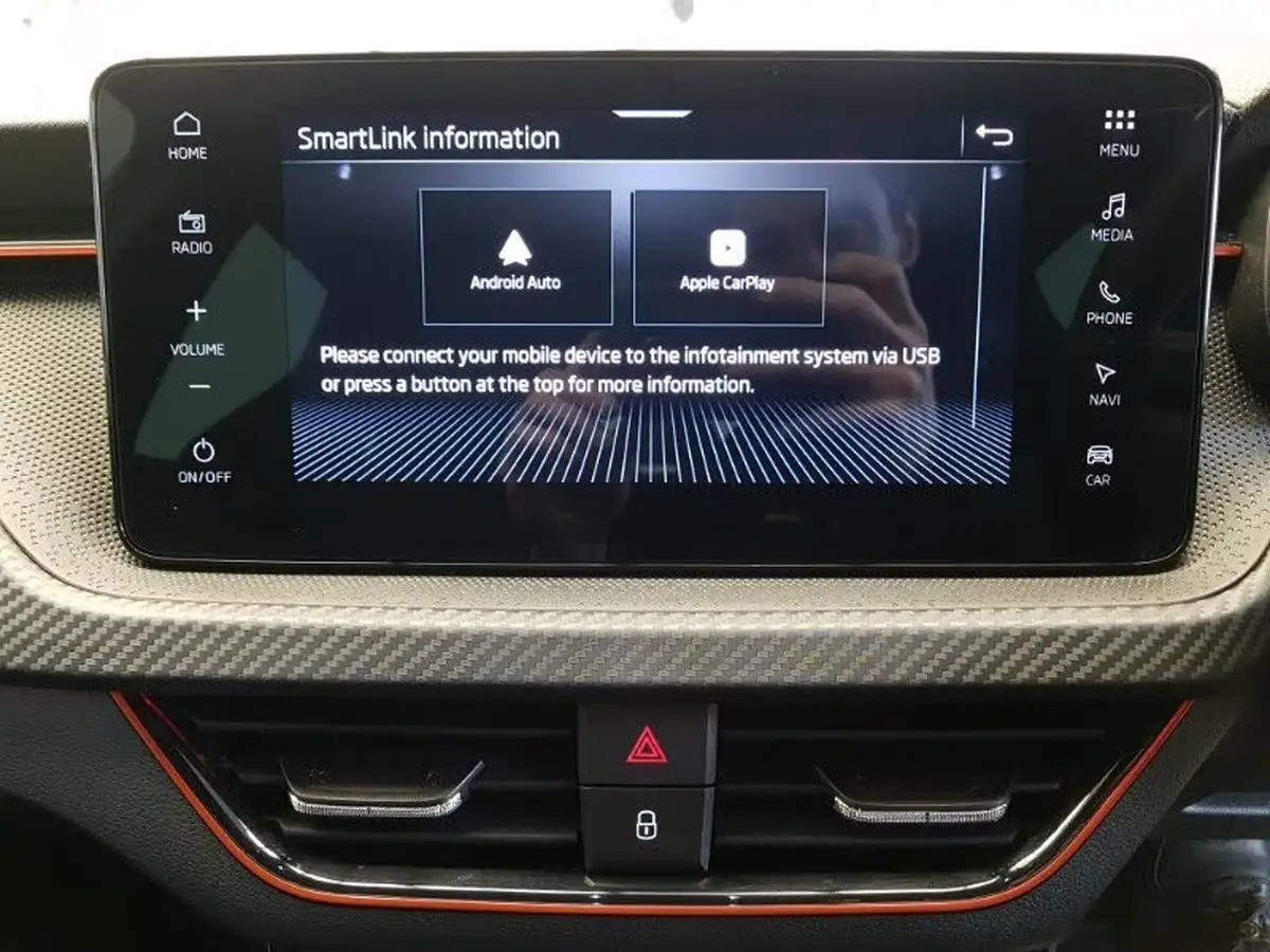 2024-skoda-kamiq-10-tsi-monte-carlo-116ps-dsg-big-13