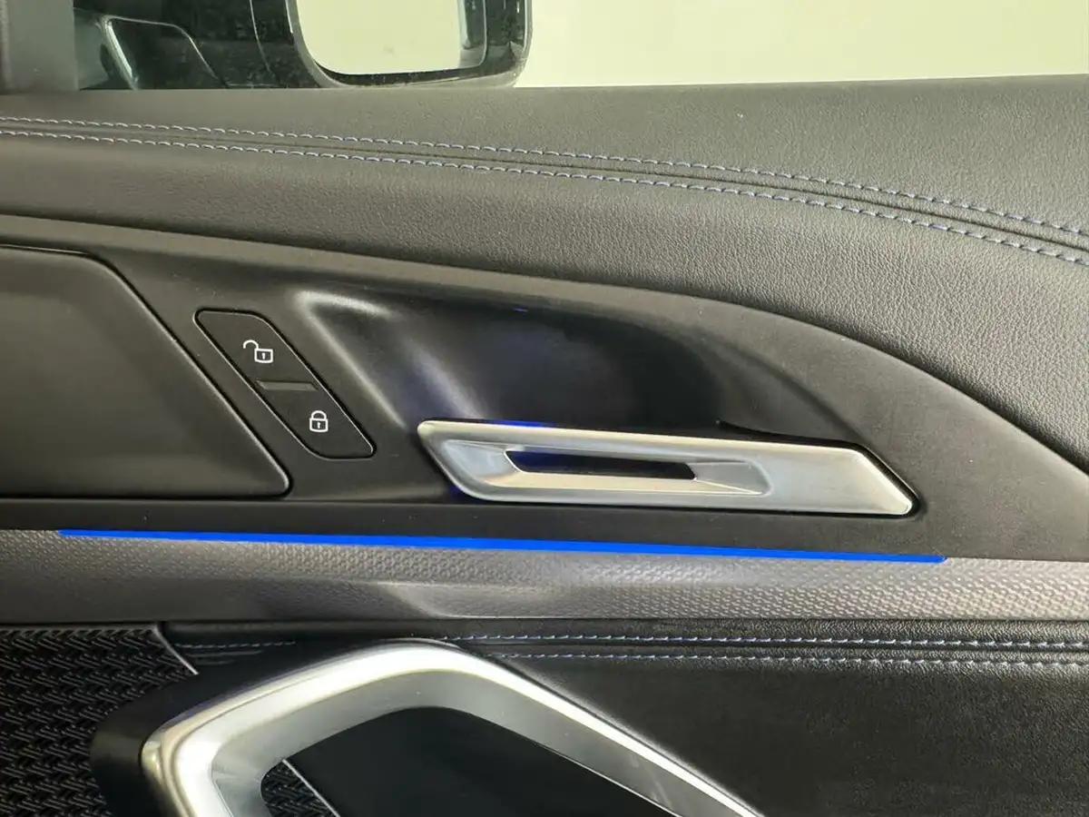 2024-bmw-ix1-e-edrive20-m-sport-big-29