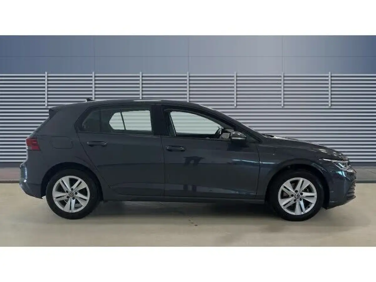 2021-volkswagen-golf-15-tsi-life-130ps-hatchback-big-4