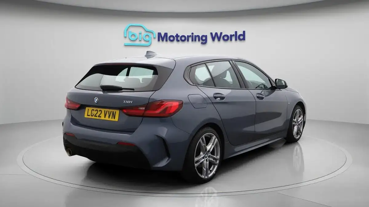 2022-bmw-1-series-15-118i-m-sport-lcp-dct-big-7