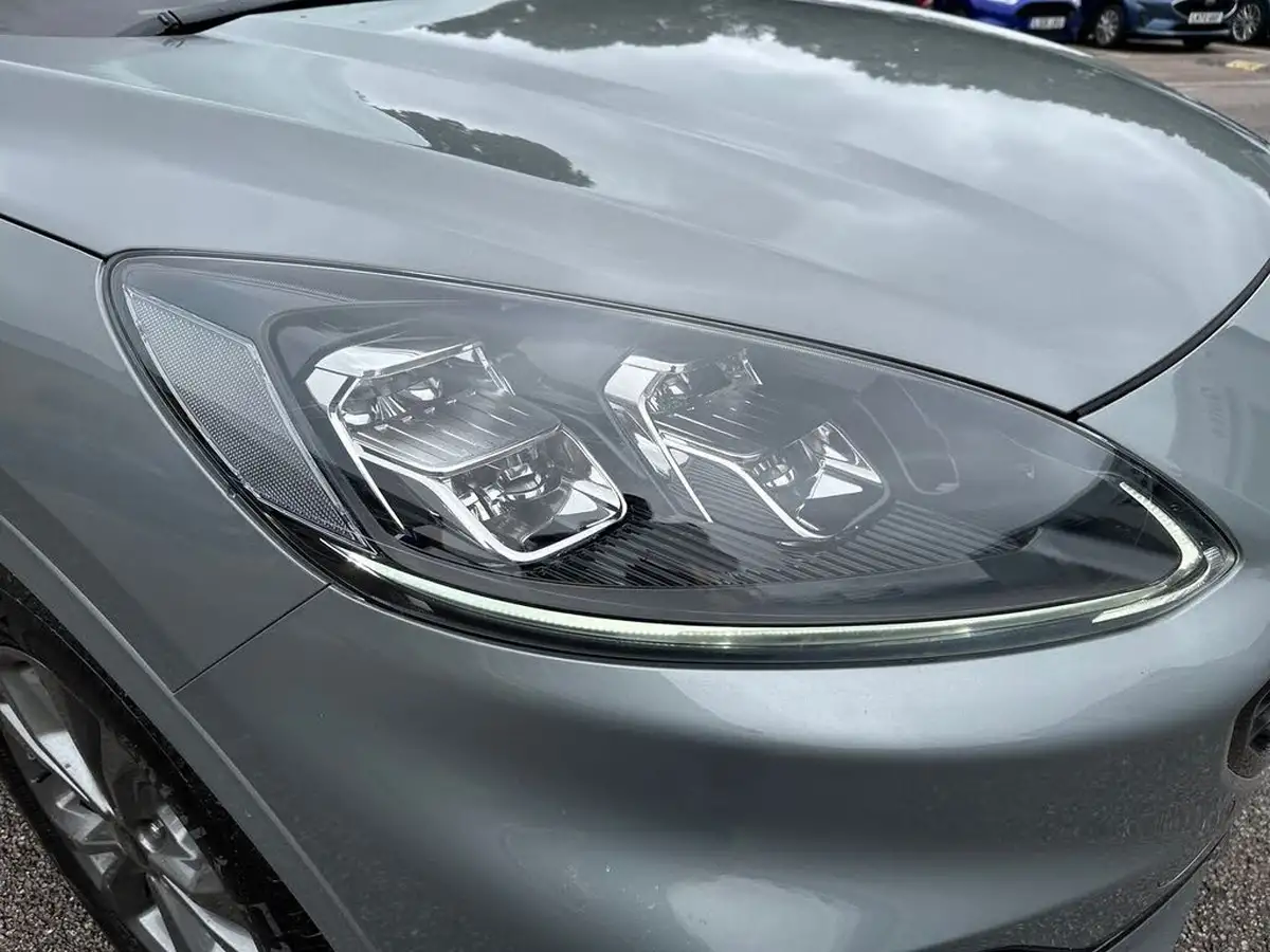2022-ford-kuga-big-31