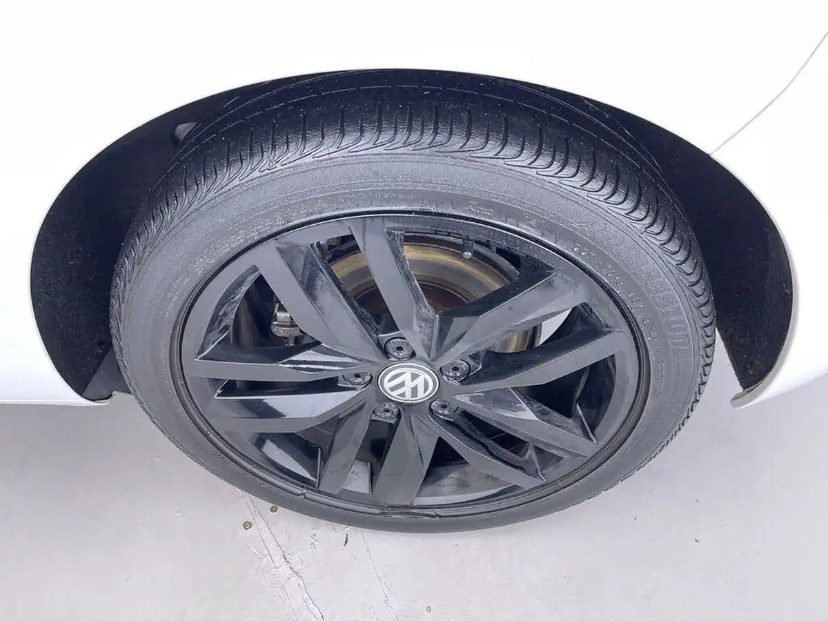 2015-volkswagen-golf-14-tsi-match-5d-big-77