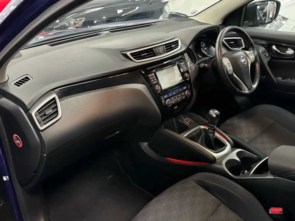2014-nissan-qashqai-12-acenta-premium-big-34