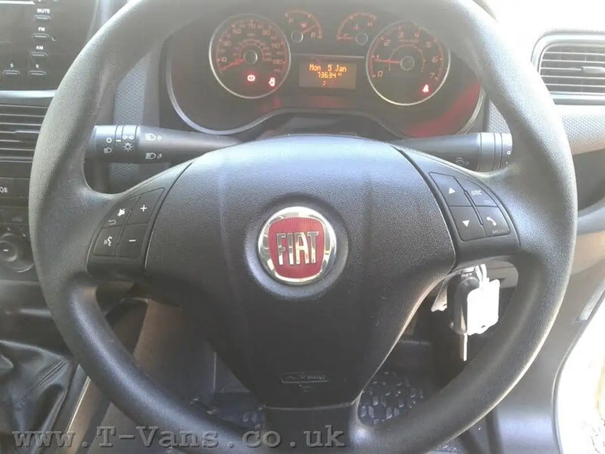 2015-fiat-doblo-cargo-16td-105eu-v-l1-refrigerated-van-big-10