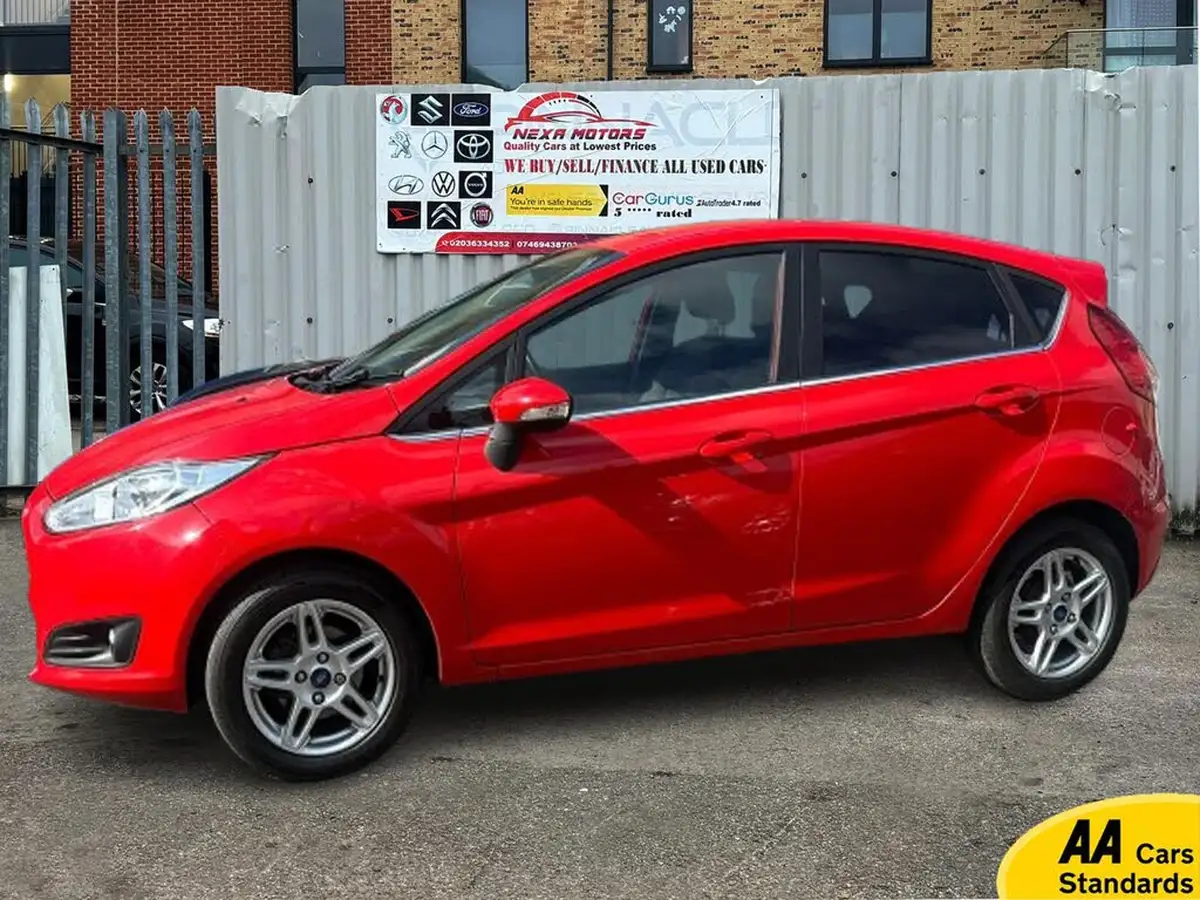 2013-ford-fiesta-10-zetec-100ps-ecoboost-ss-5d-big-8