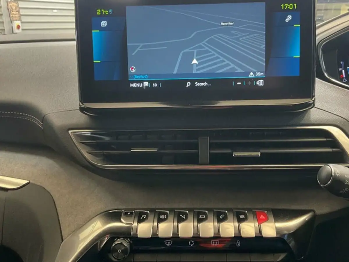 2022-peugeot-3008-suv-16-puretech-gt-premium-300bhp-4wd-hybrid4-e-eat8-big-6