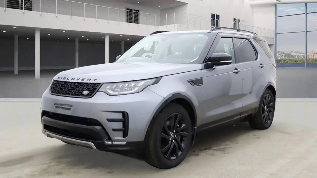 2020-land-rover-discovery-30-sd6-landmark-big-3