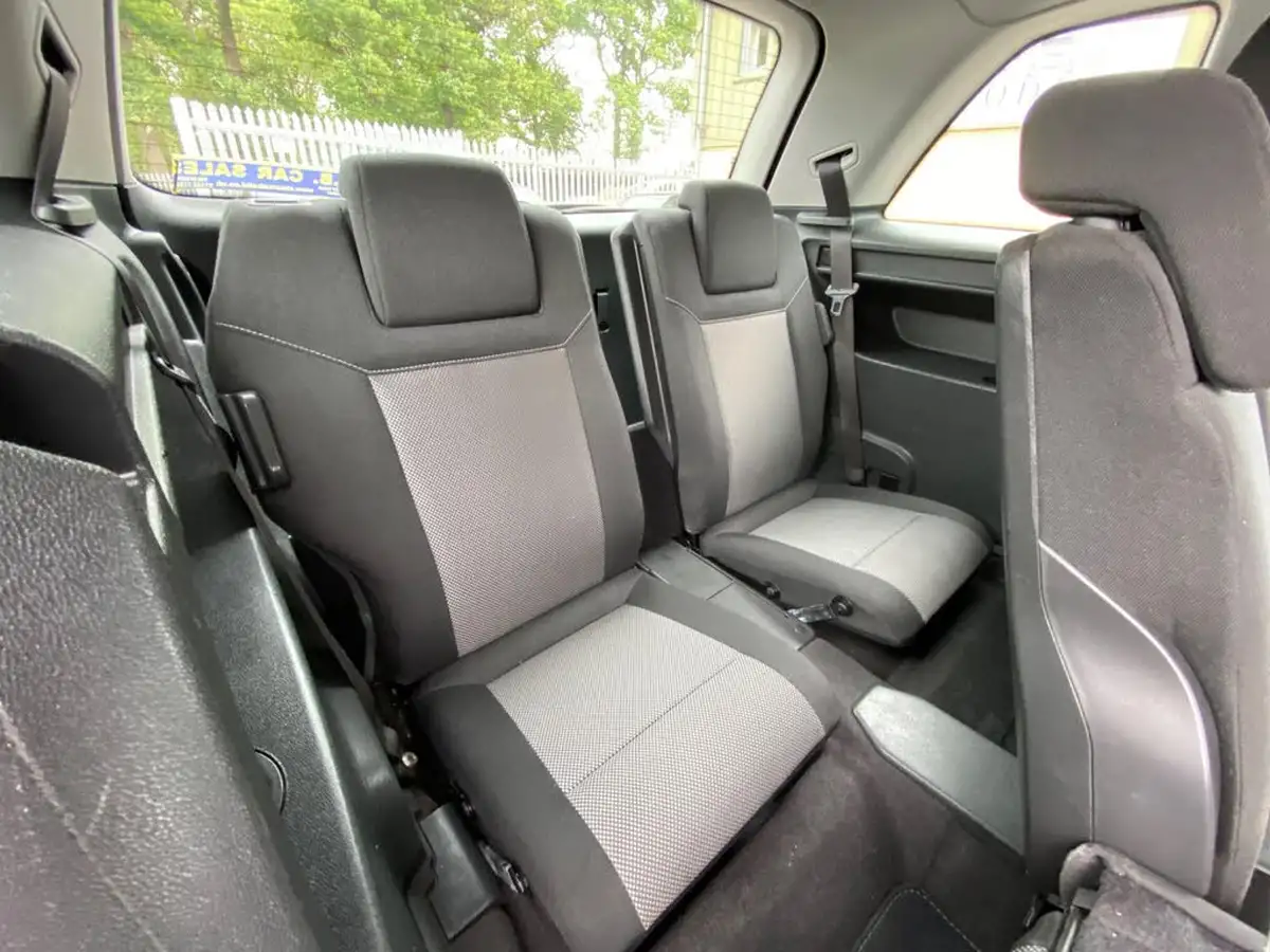 2013-vauxhall-zafira-16-exclusiv-big-11