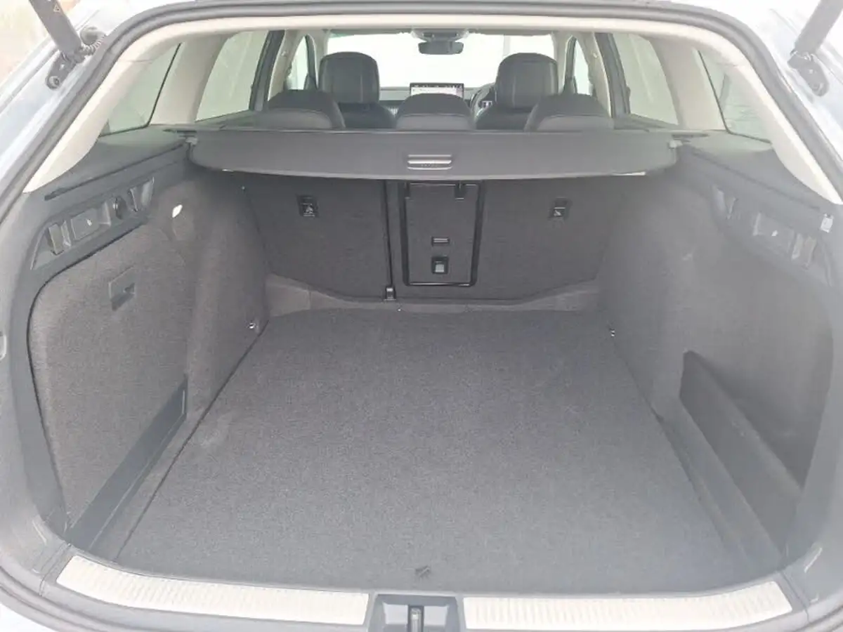 2024-skoda-superb-20tdi-se-l-150ps-scr-estate-dsg-big-7