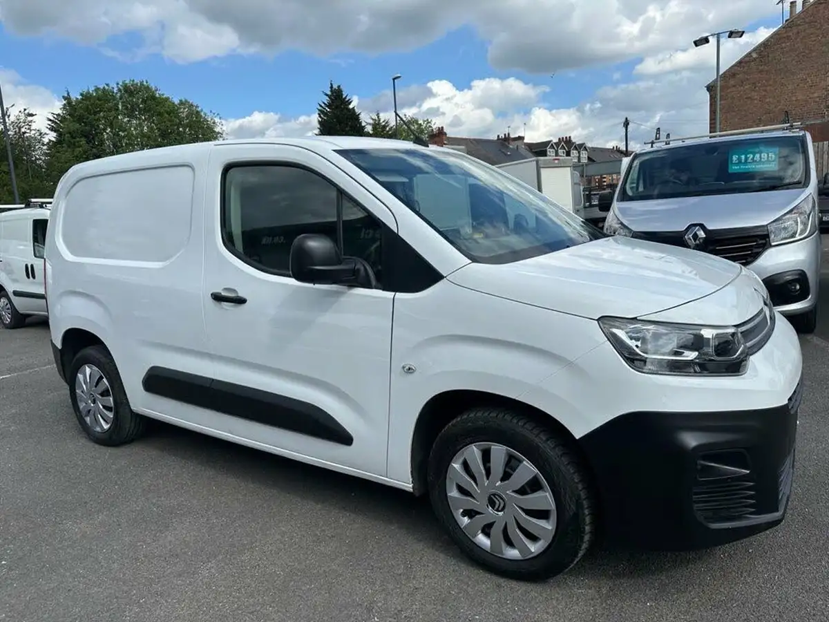 2019-citroen-berlingo-15bluehdi-1000-enterprise-100pseu6dt-e-panel-big-6