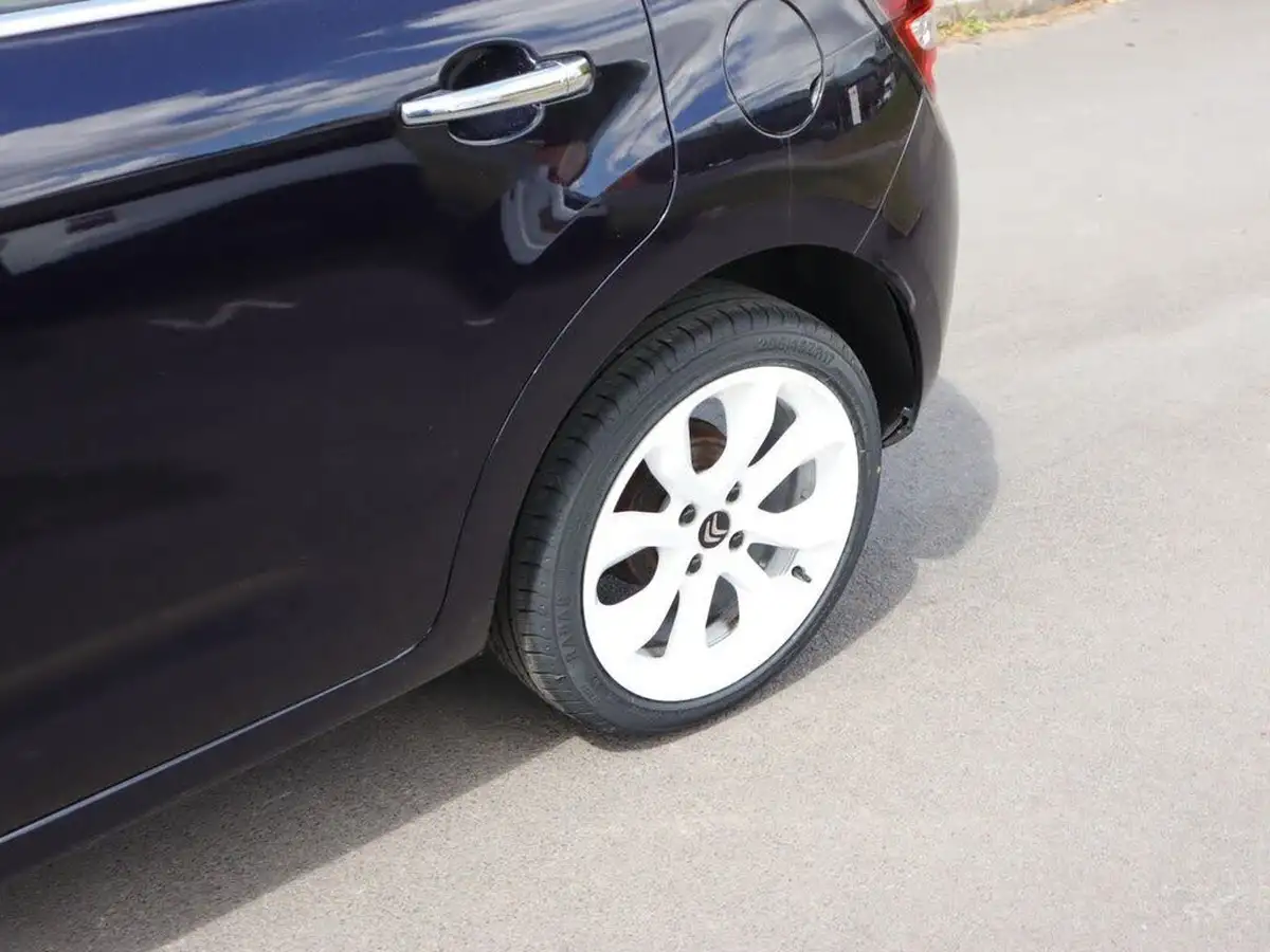 2013-citroen-c3-12-selection-82ps-big-17