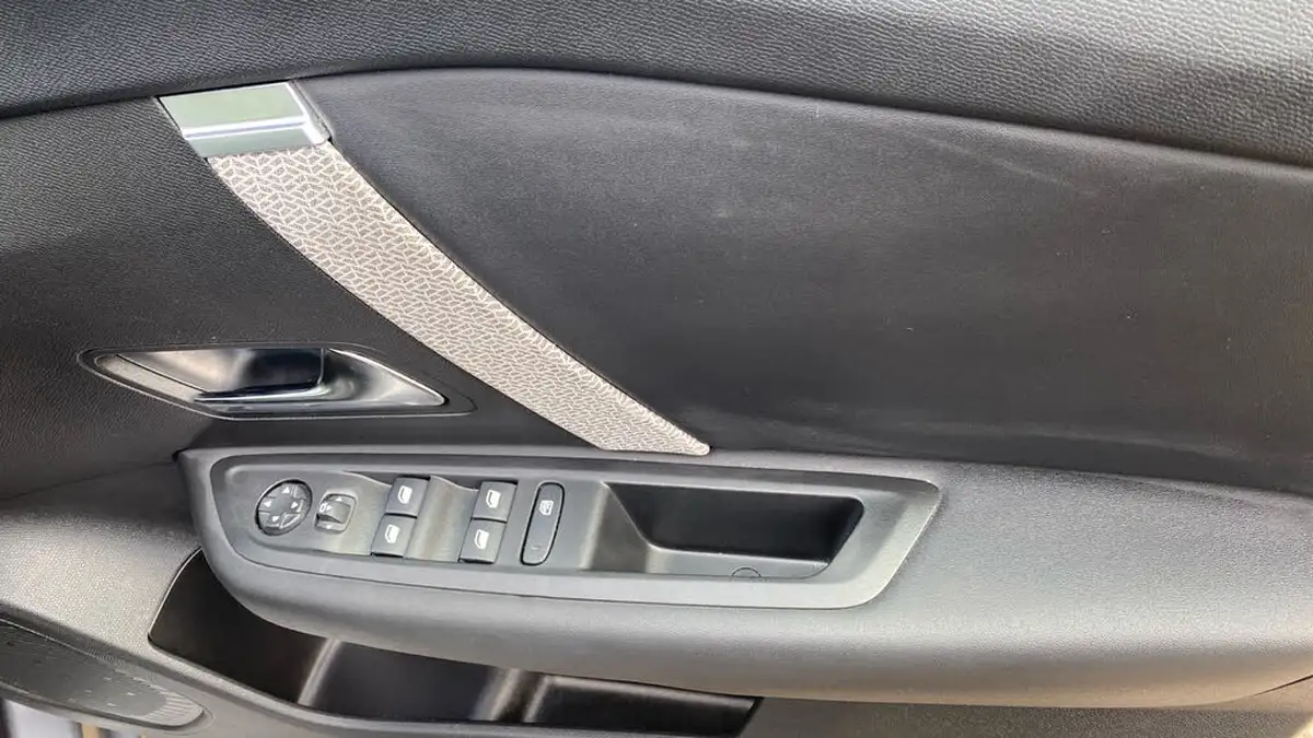 2024-citroen-c4-12-puretech-max-130ps-ss-eat8-big-21