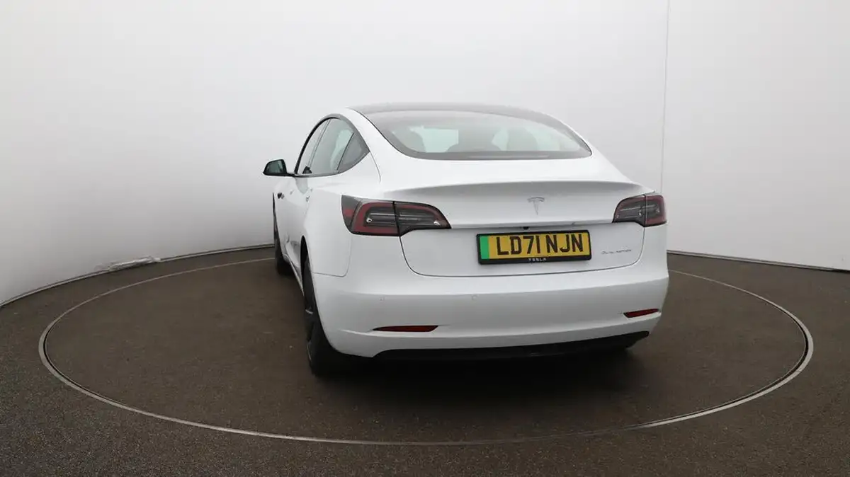 2021-tesla-model-3-e-long-range-awd-big-60