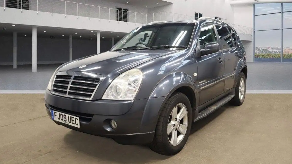 2009-kgm-ssangyong-rexton-27td-spr-270-7st-t-tronic-big-3