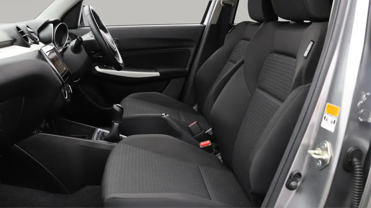 2021-suzuki-swift-12-dualjet-sz-l-big-14