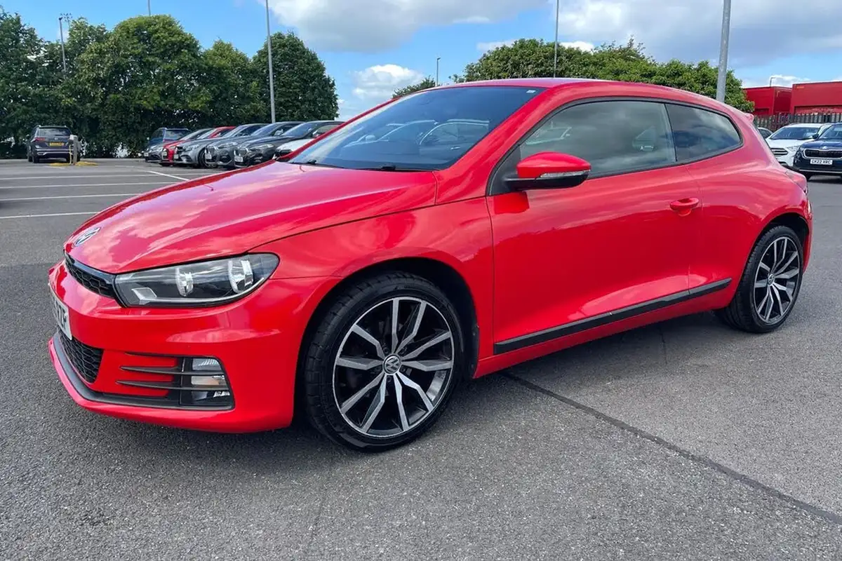 2015-volkswagen-scirocco-14-tsi-gt-big-26