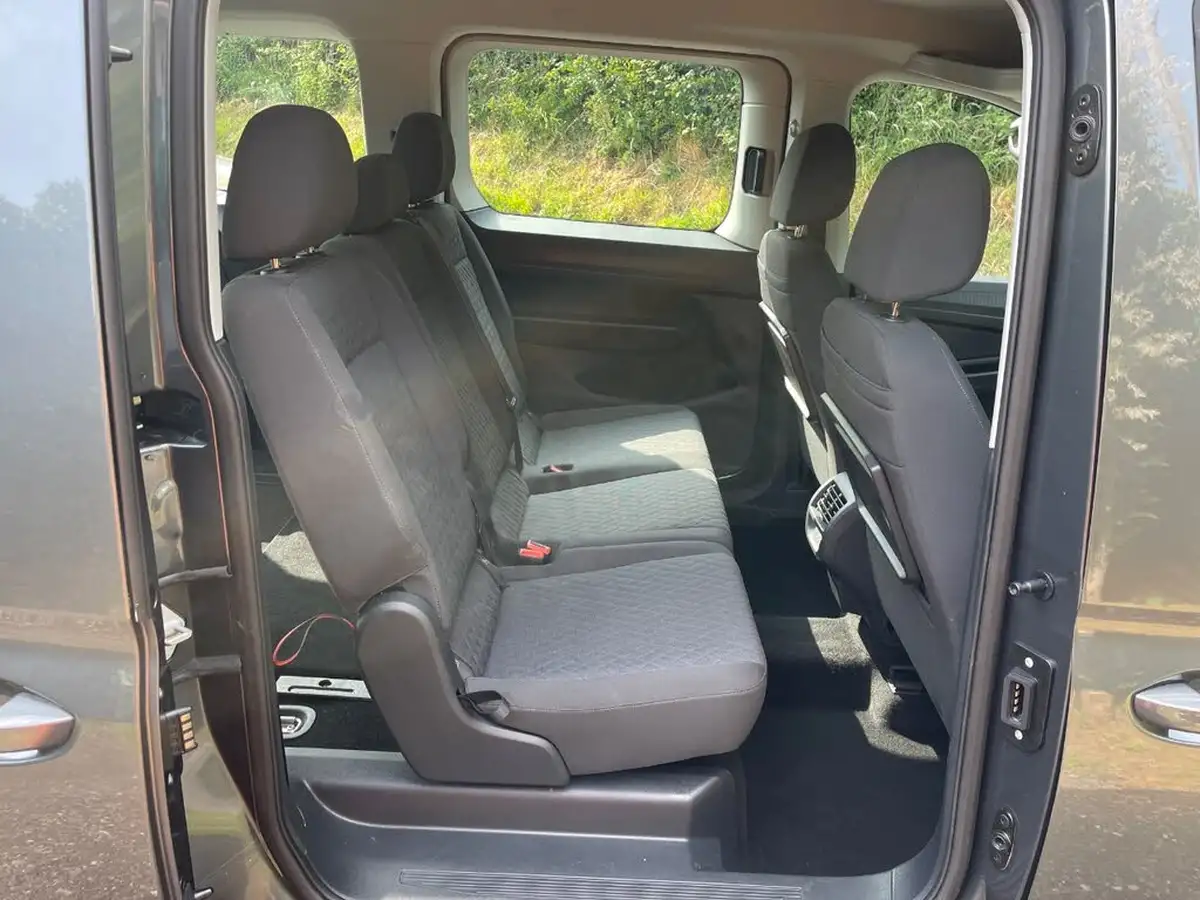 2023-volkswagen-caddy-15-tsi-maxi-life-big-11