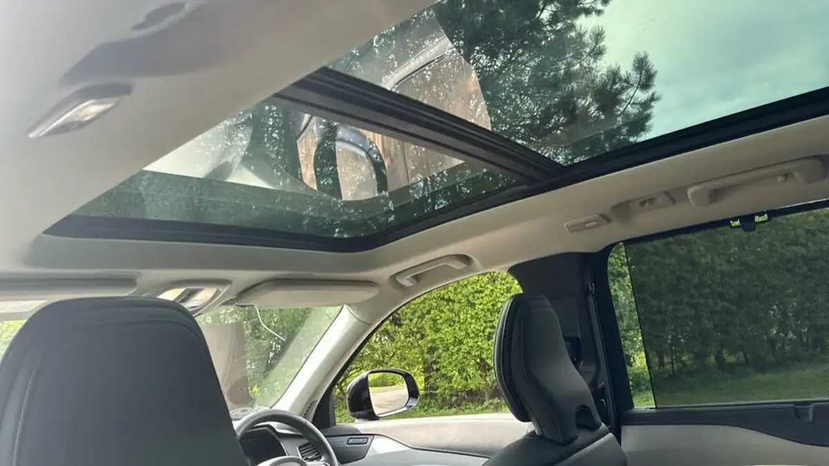 2024-volvo-xc90-20-t8-plus-big-35
