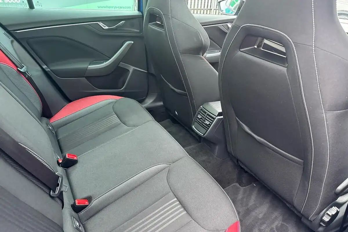 2022-skoda-kamiq-10-tsi-monte-carlo-111ps-dsg-big-8