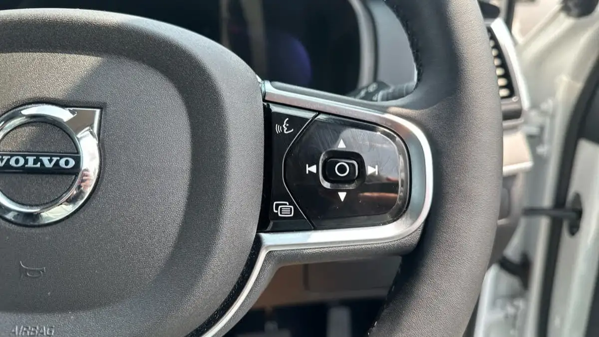 2024-volvo-xc90-20-t8-ultra-dark-big-35
