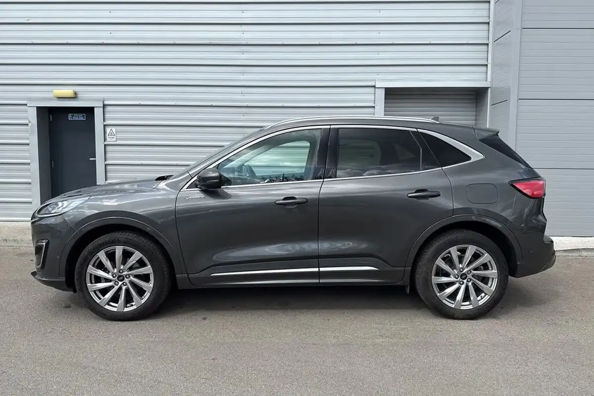 2022-ford-kuga-25t-vignale-190ps-fhev-big-57
