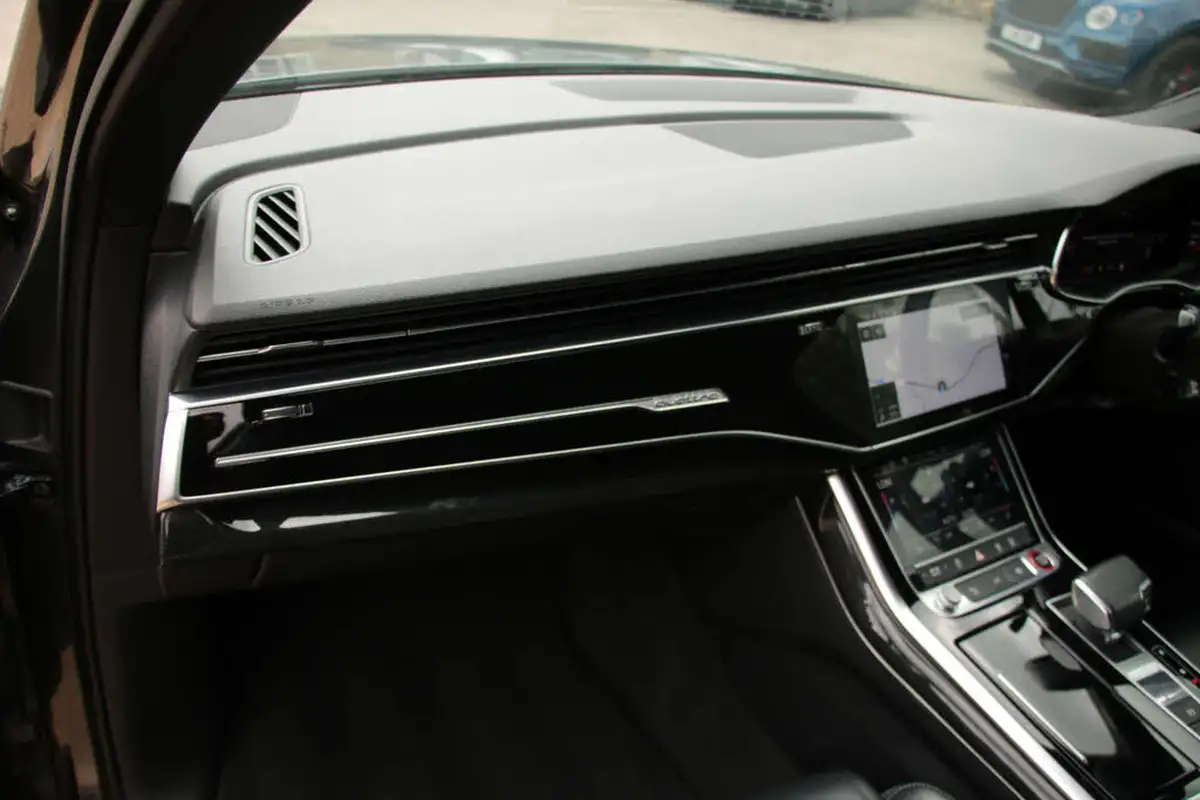 2022-audi-sq7-40-tfsi-black-edition-big-46