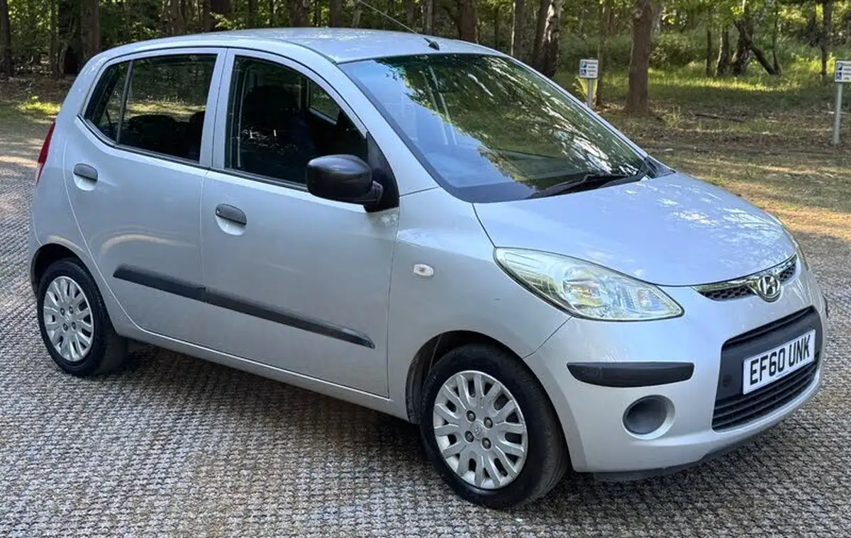 2010-hyundai-i10-12-classic-big-6