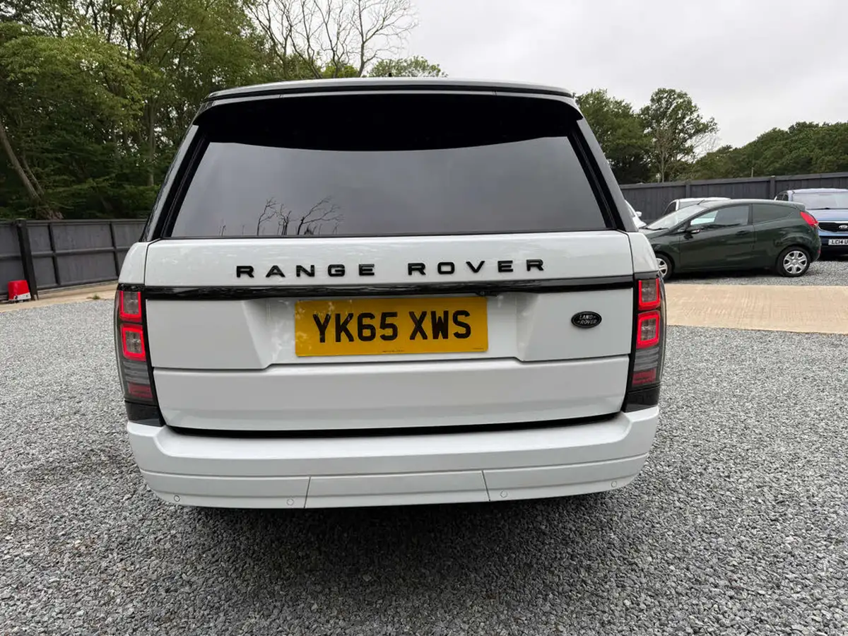 2015-land-rover-range-rover-30tdv6-vogue-big-25