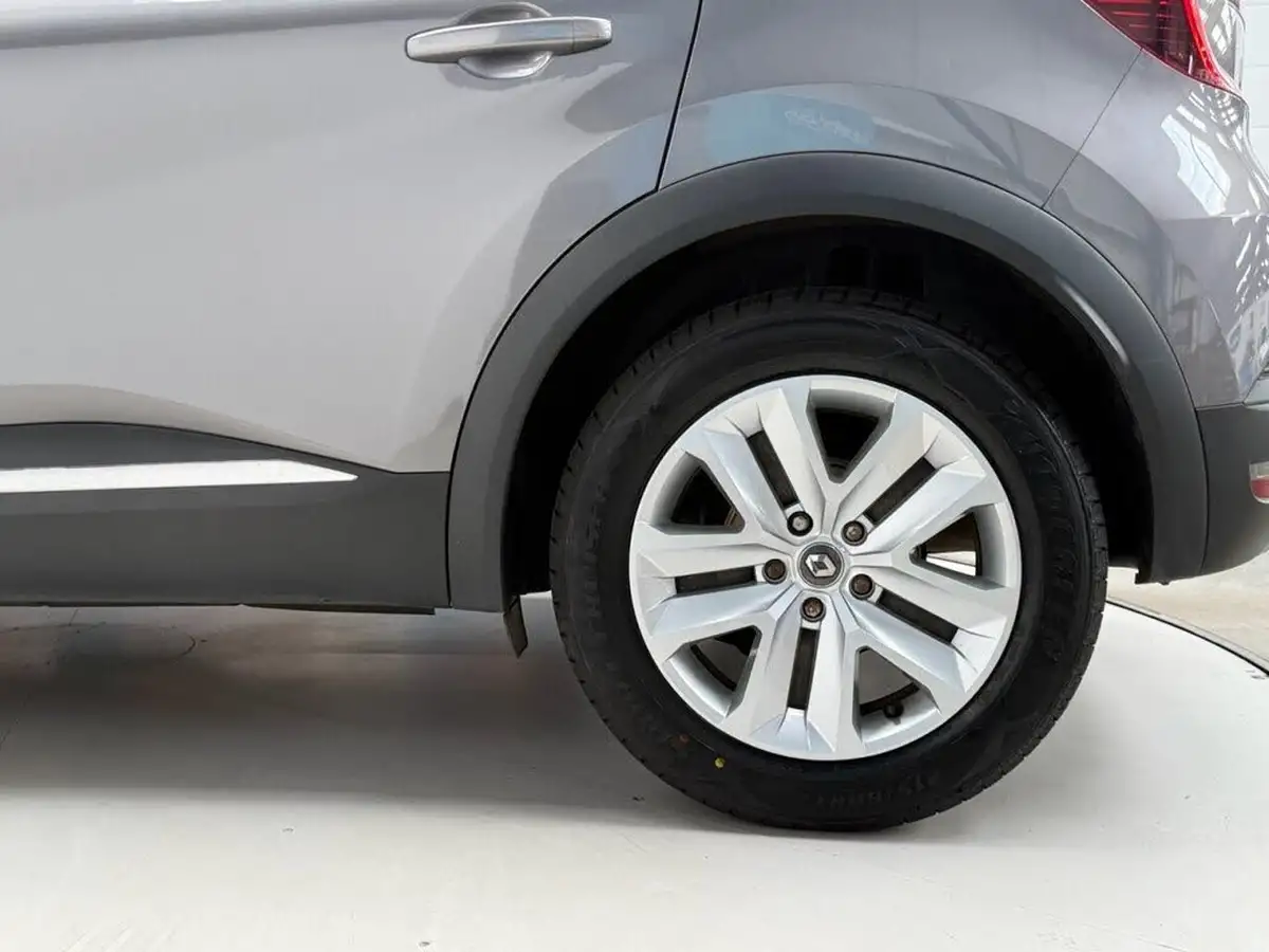 2020-renault-captur-10-tce-play-100bhp-big-14