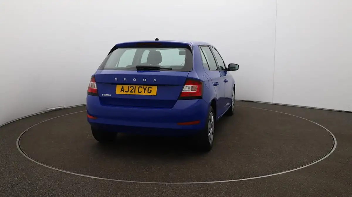 2021-skoda-fabia-10-tsi-95ps-hatchback-dsg-big-52