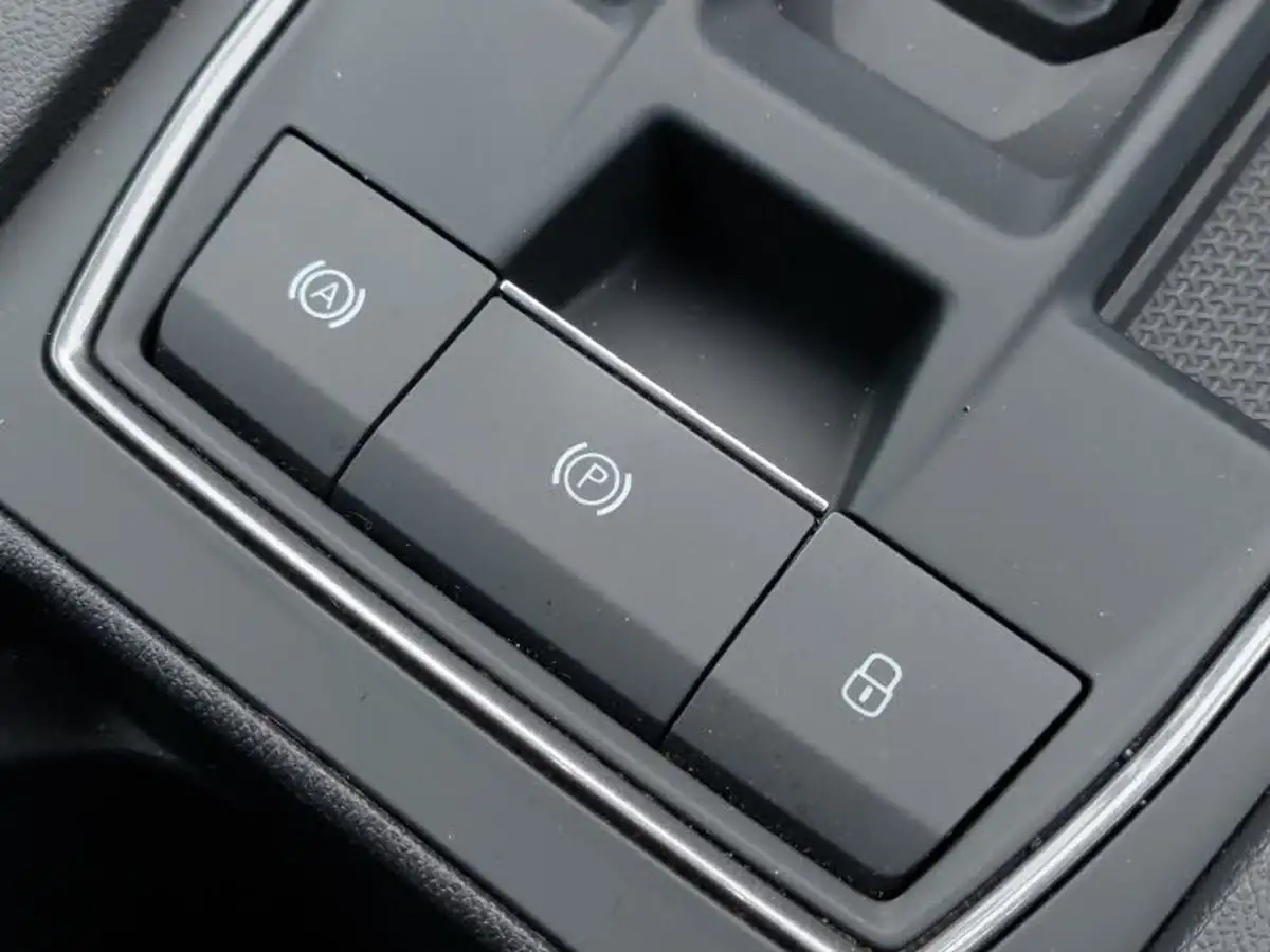 2023-cupra-leon-nf-20-tsi-vz2-245ps-hatchback-big-16