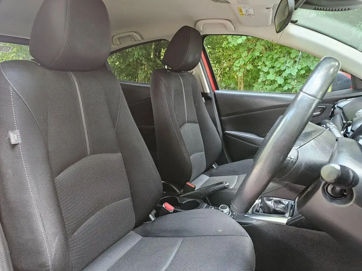 2018-mazda-mazda2-15-sport-nav-big-19