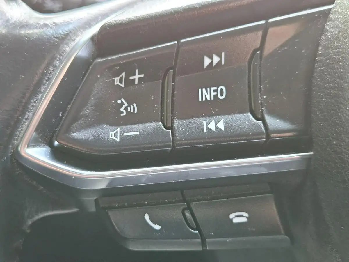 2018-mazda-mazda2-15-sport-nav-big-43