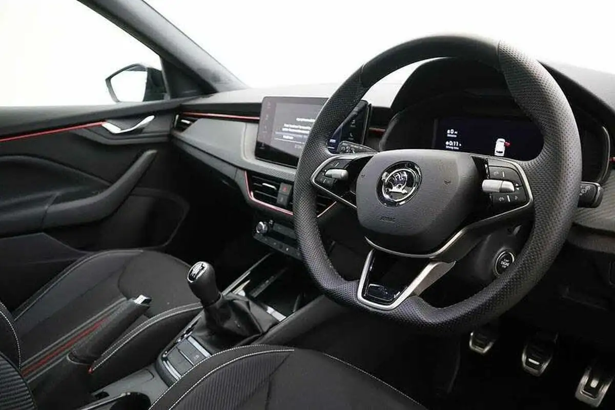 2024-skoda-kamiq-15-tsi-monte-carlo-big-5