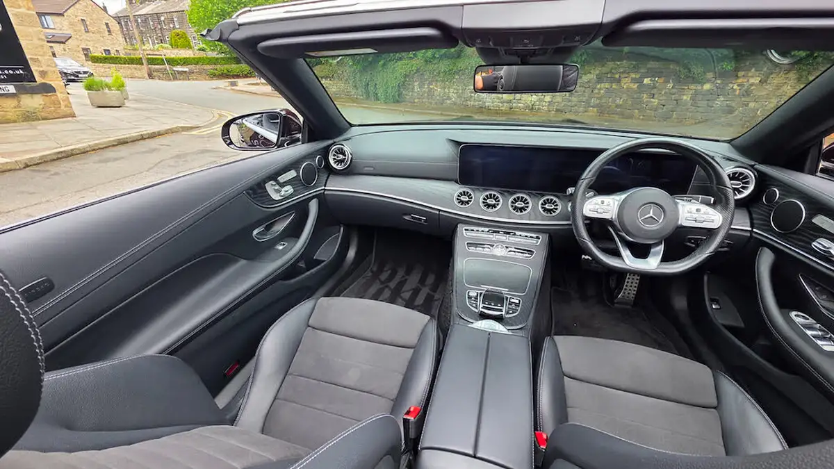 2020-mercedes-benz-e-class-20d-e220d-amg-line-premium-cabriolet-2d-big-11