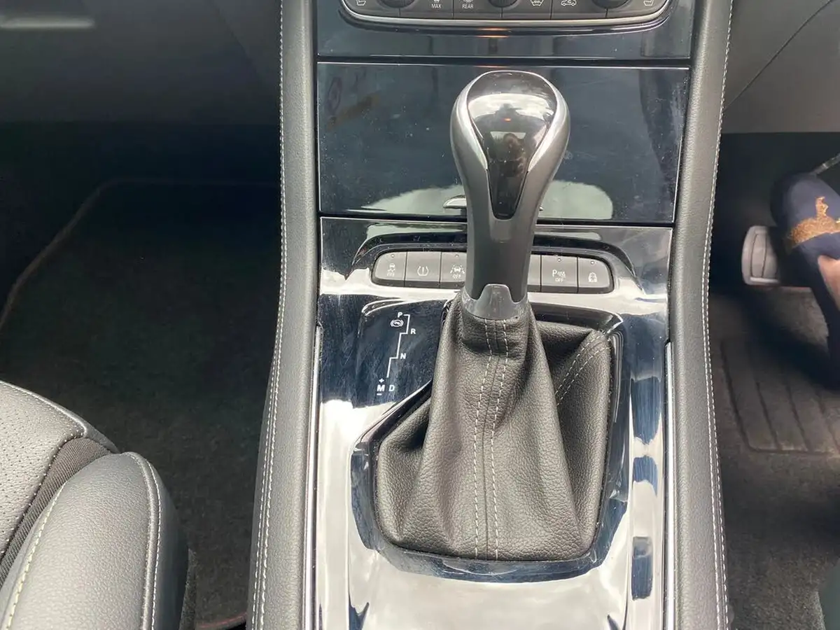 2019-vauxhall-grandland-x-12-elite-nav-ss-auto-big-19