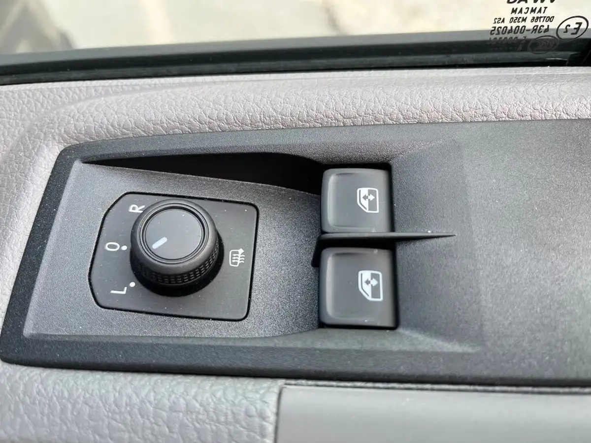 2025-volkswagen-crafter-20tdi-cr35-mwb-commerce-plus-140pseu6d-big-25
