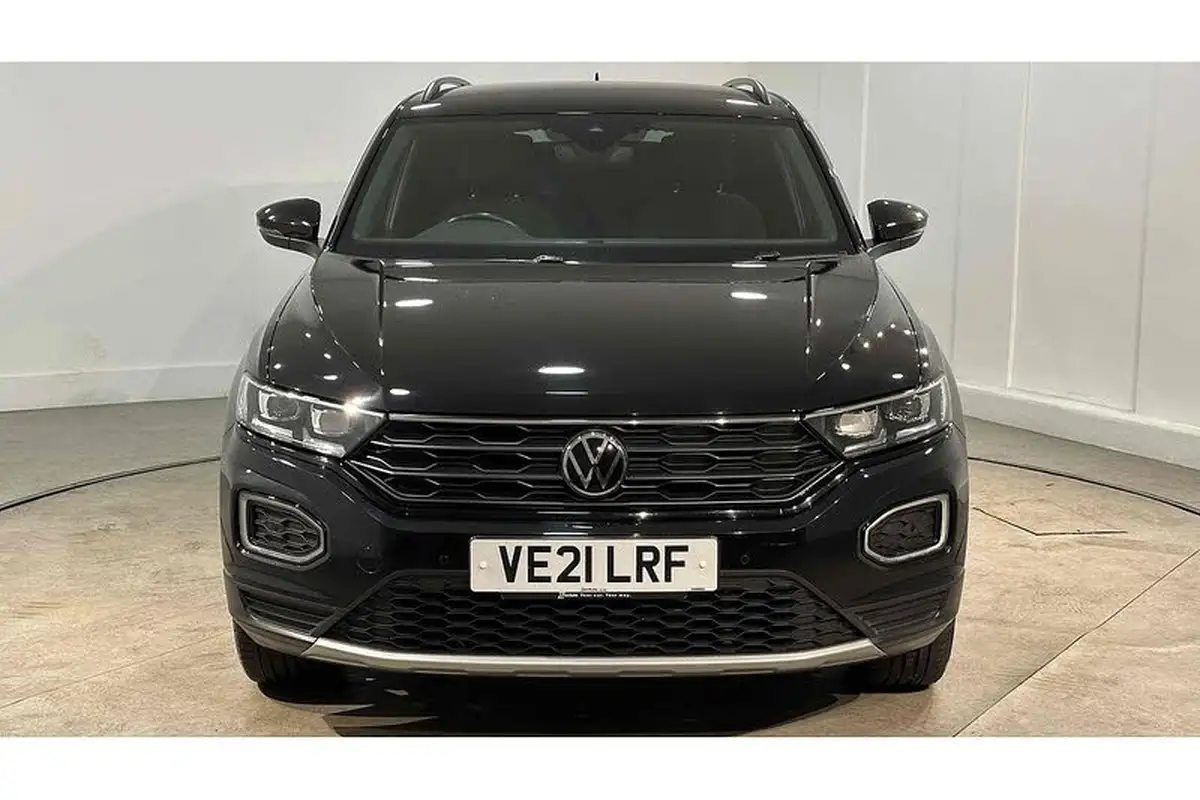 2021-volkswagen-t-roc-15-tsi-black-edition-big-2