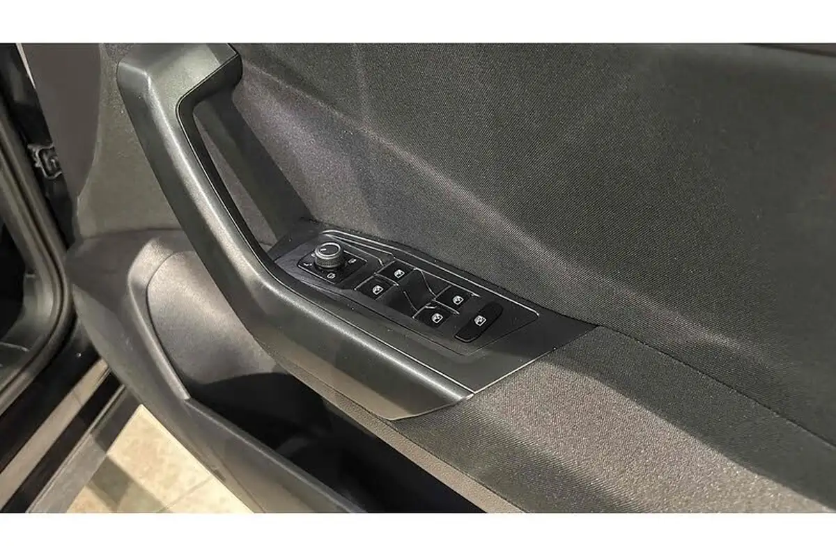 2021-volkswagen-t-roc-15-tsi-black-edition-big-26