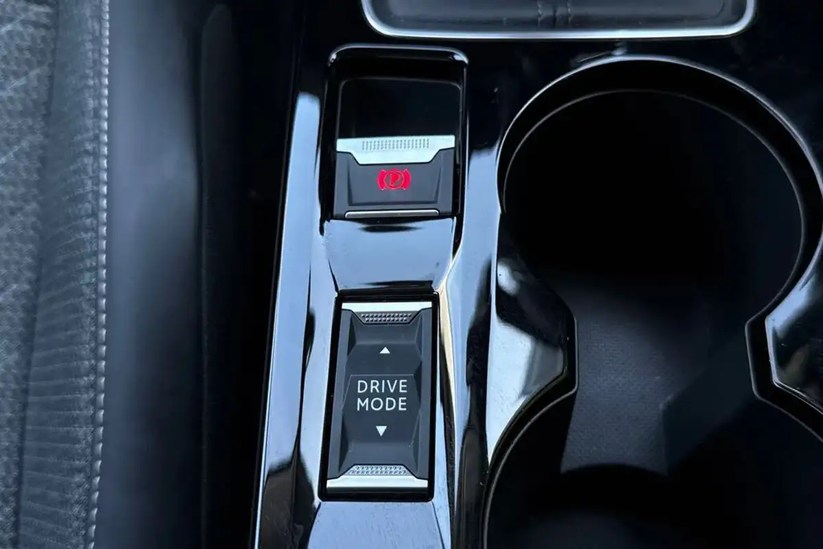 2024-peugeot-208-12-puretech-allure-big-33