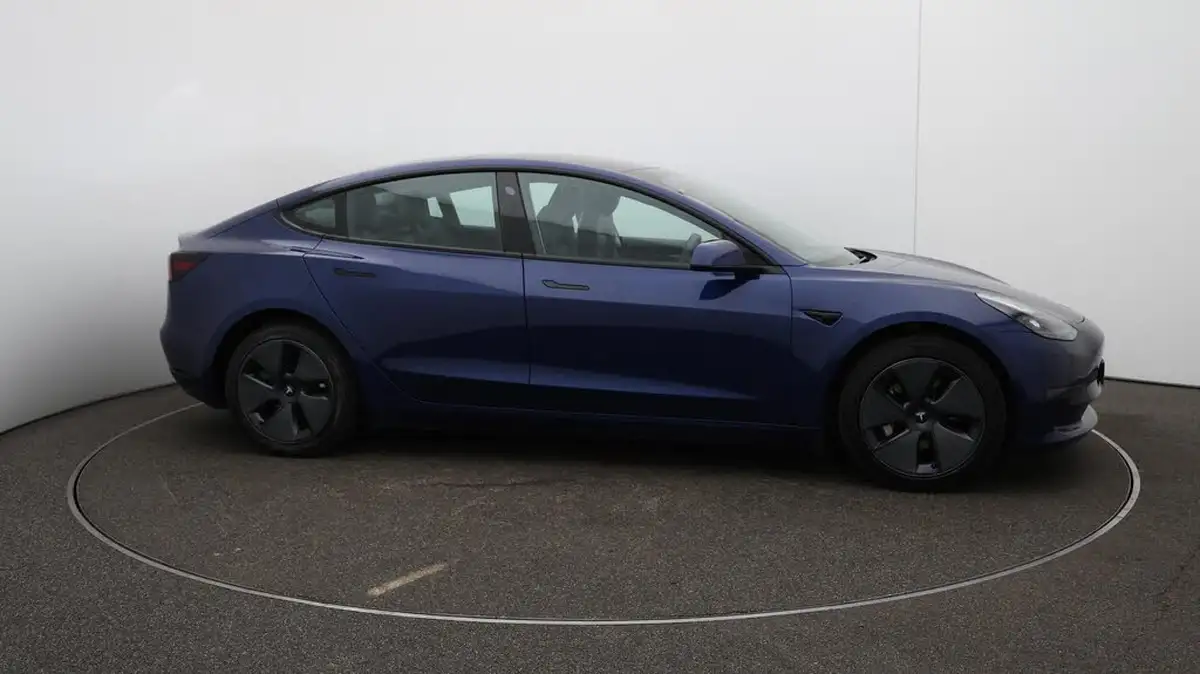 2021-tesla-model-3-e-long-range-awd-big-40