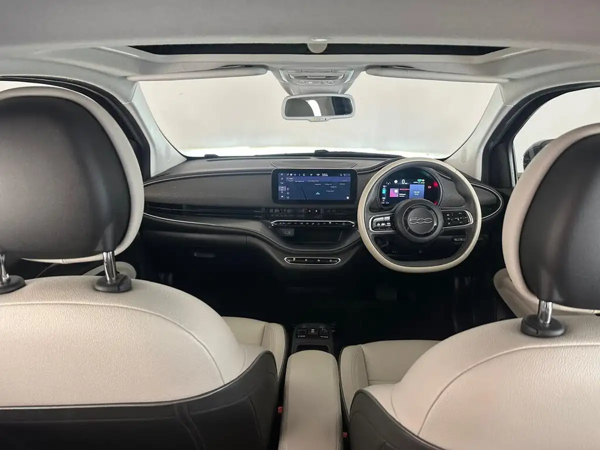 2022-fiat-500-e-la-prima-big-12