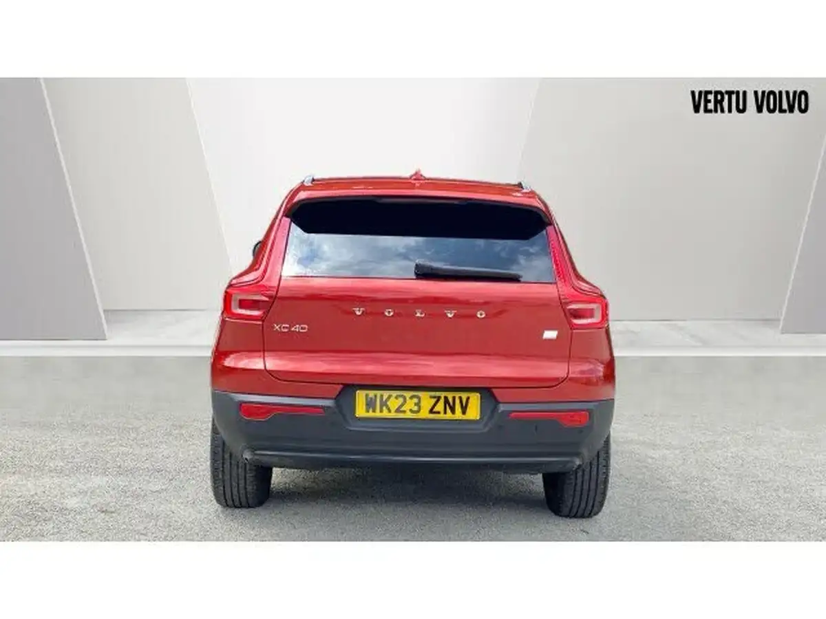 2023-volvo-xc40-15-t5-ultimate-bright-big-12