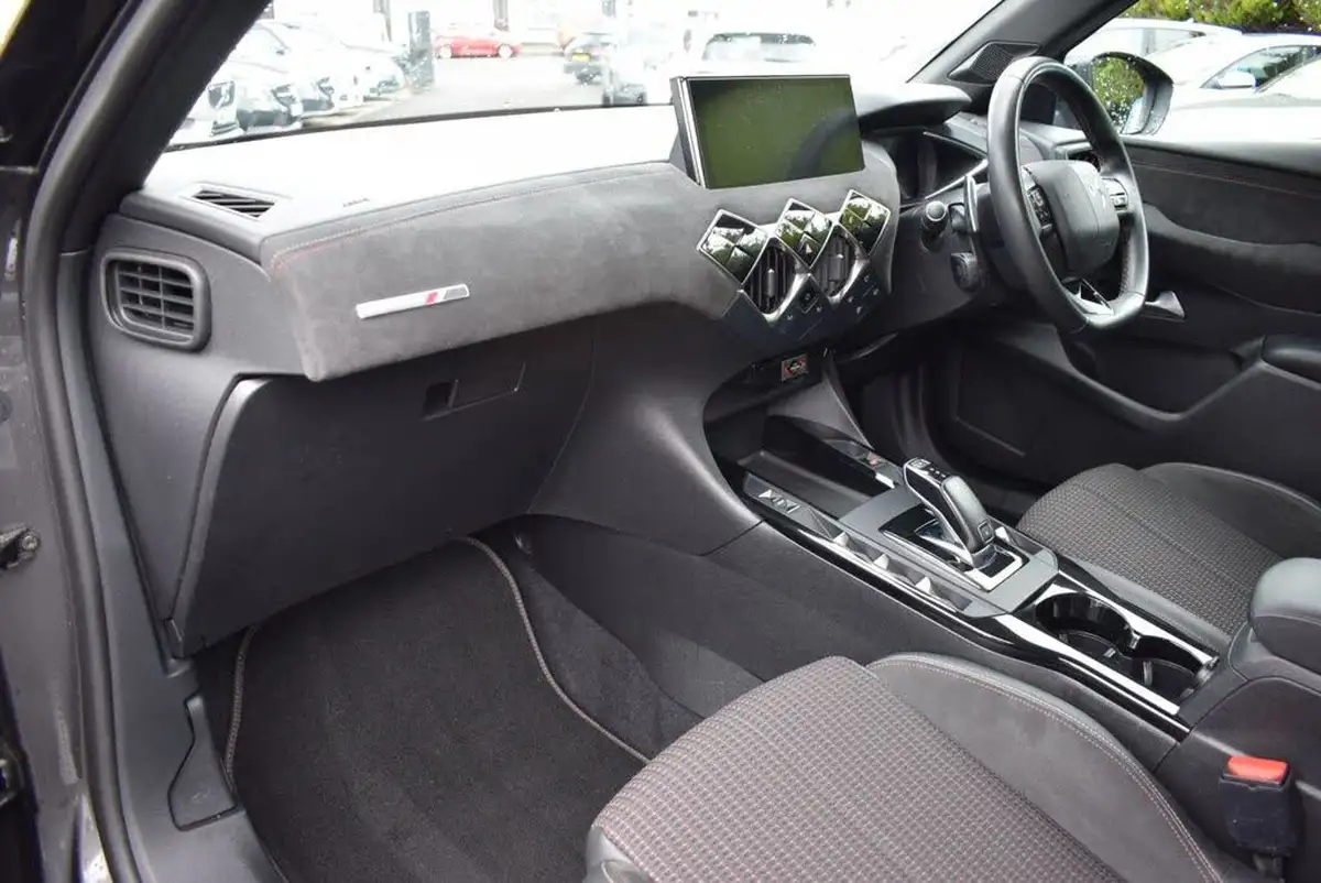 2021-ds-ds-3-crossback-12-puretech-performance-line-130ps-big-14