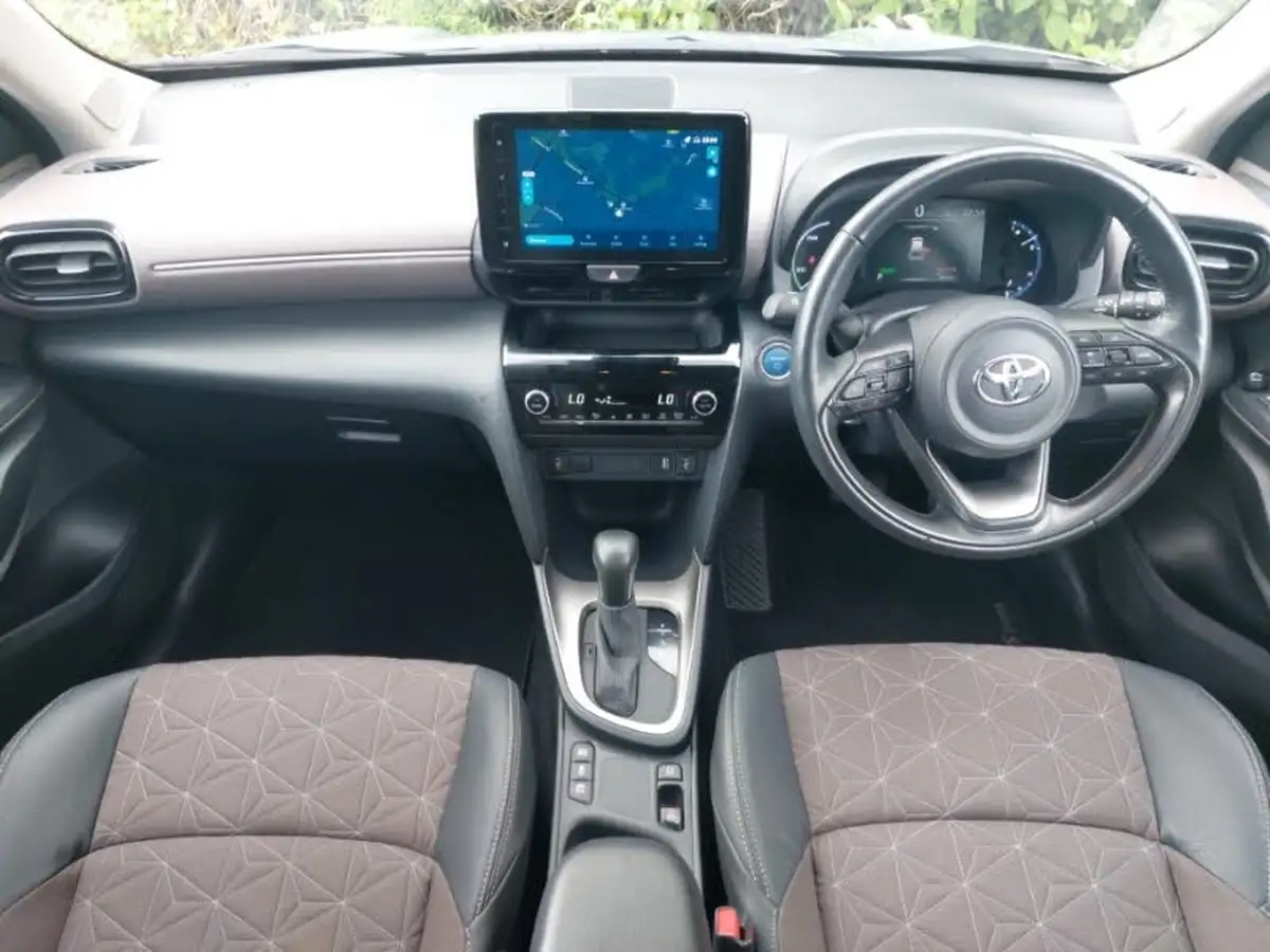 2021-toyota-yaris-cross-15-vvt-i-excel-big-2